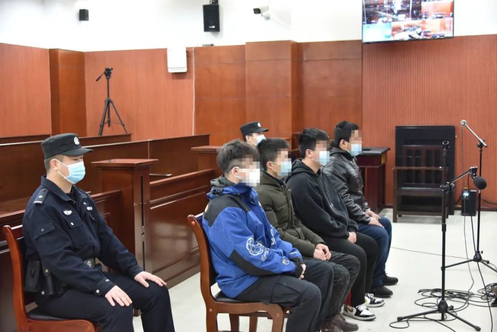 澳門一碼一肖一特一中直播，揭示背后的違法犯罪問題